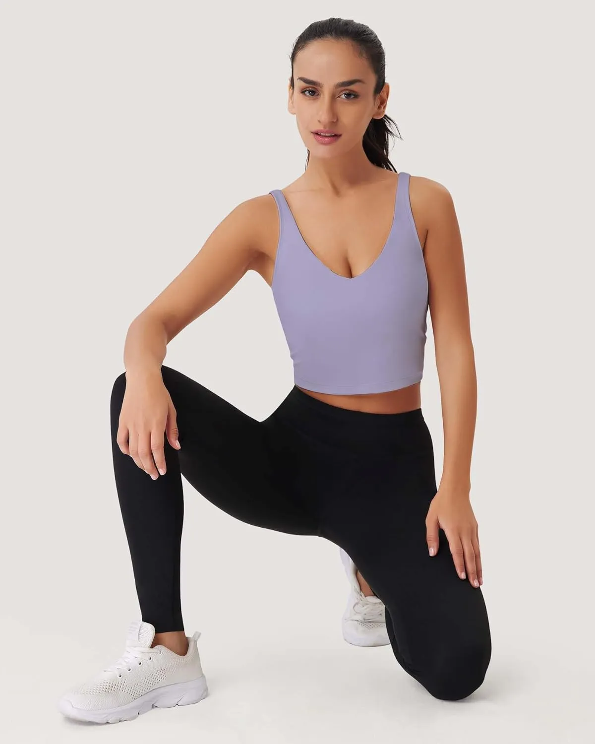 Sports Bras for Women Longline Padded Medium Support Workout Crop Tops Built in Shelf Bra Wirefree Gym Yoga Tank Top
