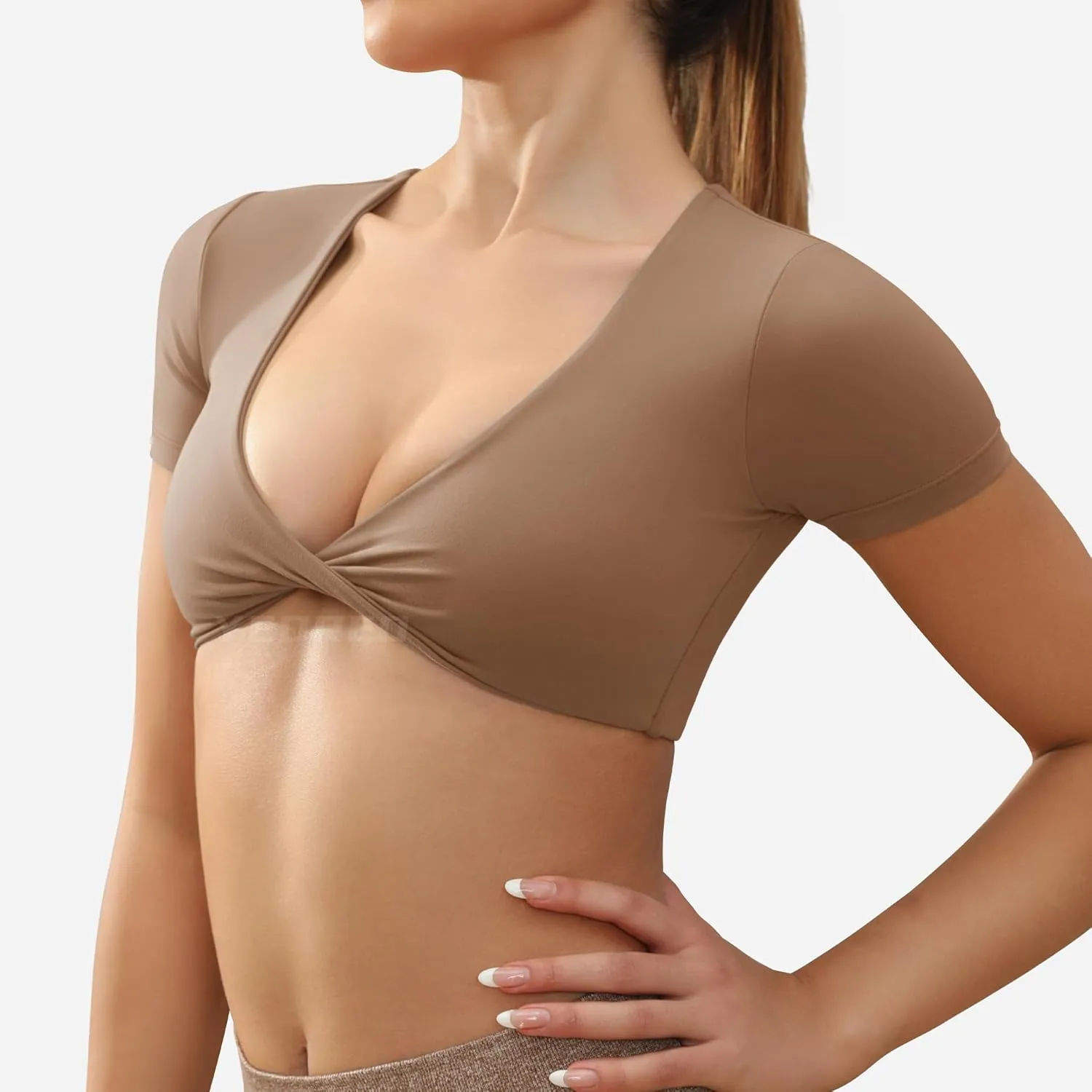YEOREO Kyla Workout Crop Tops for Women Short Sleeve Twist Front Crop Tank Top Padded Sports Bra Casual Shirts